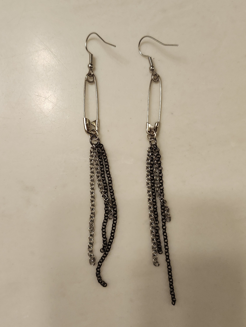 NEW RARE Edgy Punk Emo Scene Safety Pin Chain Dangle Drop Steampunk